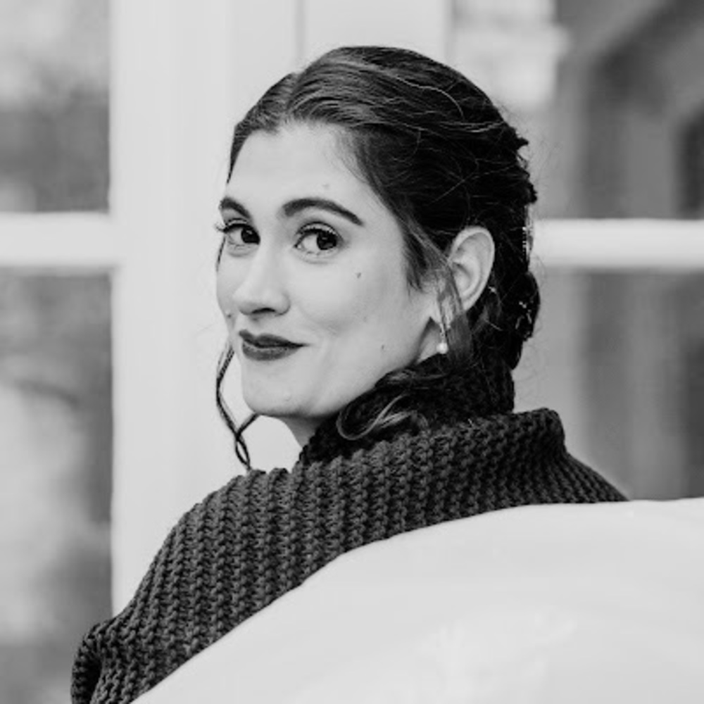 Meet your Posher, Julia